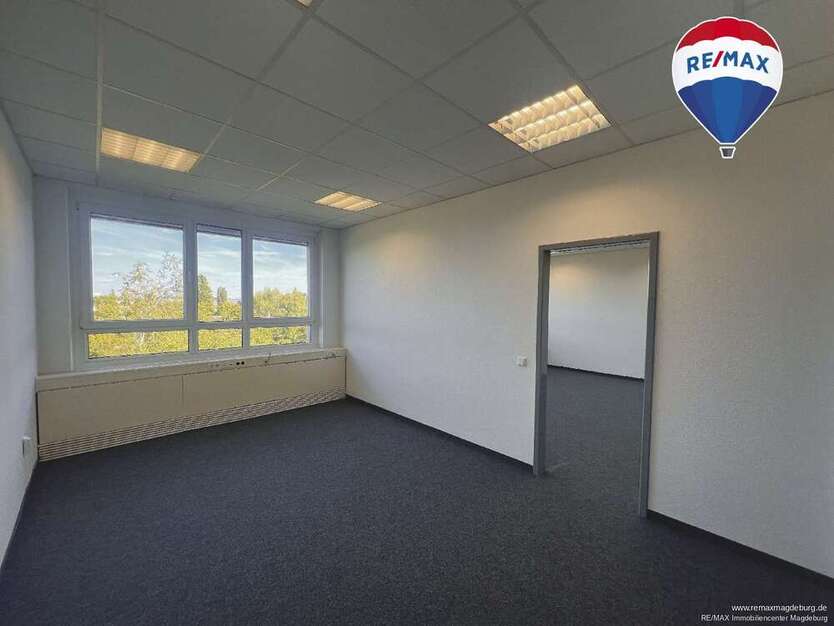 Büro in Magdeburg 451,71 € 47.35 m²