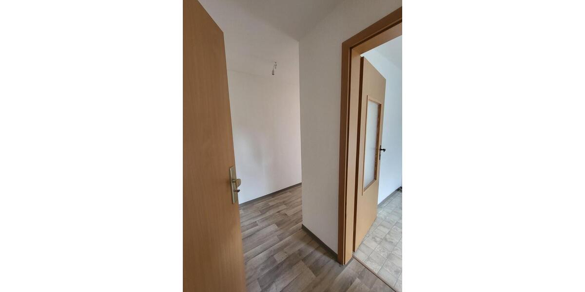 Dachgeschoßwohnung Staßfurt - 2 Zimmer, 50 m&sup2;, 270&euro; | Angebot:24810964