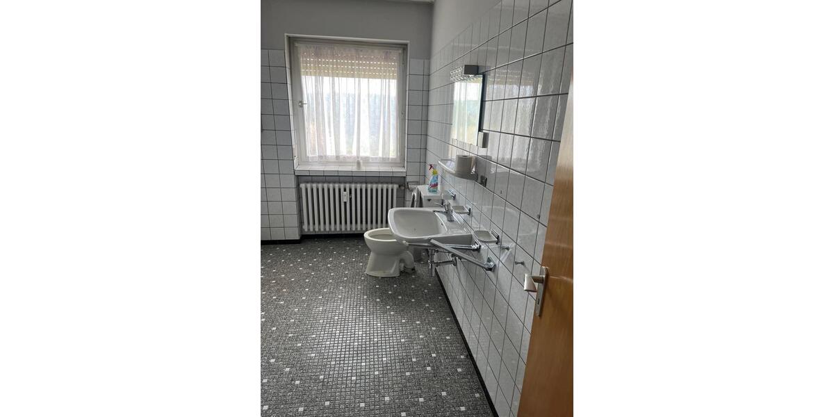 Erdgeschoßwohnung Bad Hersfeld - 2.5 Zimmer, 65 m&sup2;, 600&euro; | Angebot:26049647