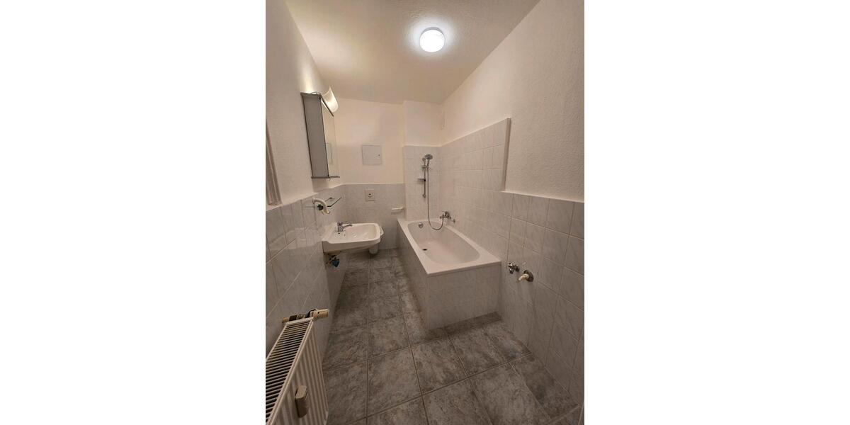 Etagenwohnung Eisleben (Lutherstadt) - 2 Zimmer, 53 m&sup2;, 320&euro; | Angebot:26446338