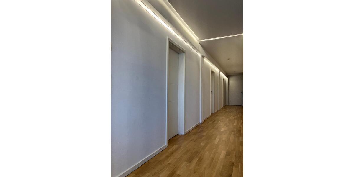 Etagenwohnung Rostock Hansaviertel - 4 Zimmer, 154 m&sup2;, 2.000&euro; | Angebot:23620104