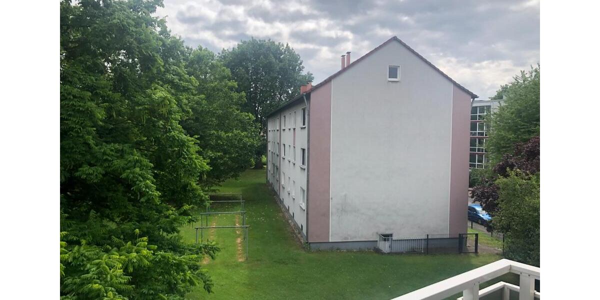 70 qm Wohnung mit Balkon, renoviert zu vermieten 6 zimmer