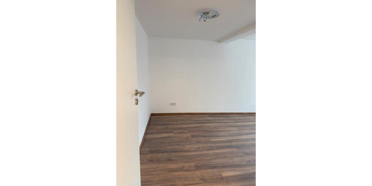 Erdgeschoßwohnung Burbach - 3 Zimmer, 70 m&sup2;, 700&euro; | Angebot:26534149