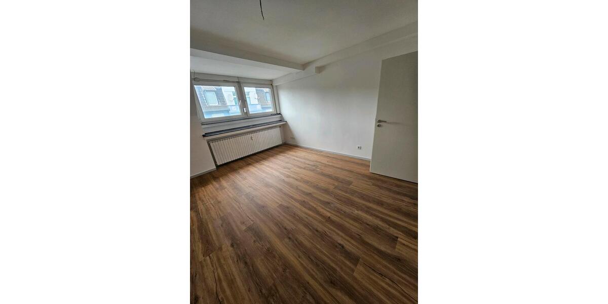 Dachgeschoßwohnung Duisburg Duisburg-Mitte - 2 Zimmer, 45 m&sup2;, 450&euro; | Angebot:26659109