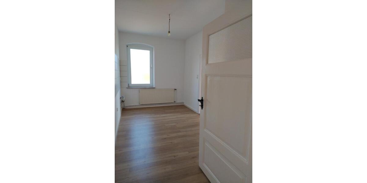 Etagenwohnung Bad Salzdetfurth - 4 Zimmer, 106 m&sup2;, 750&euro; | Angebot:25650355