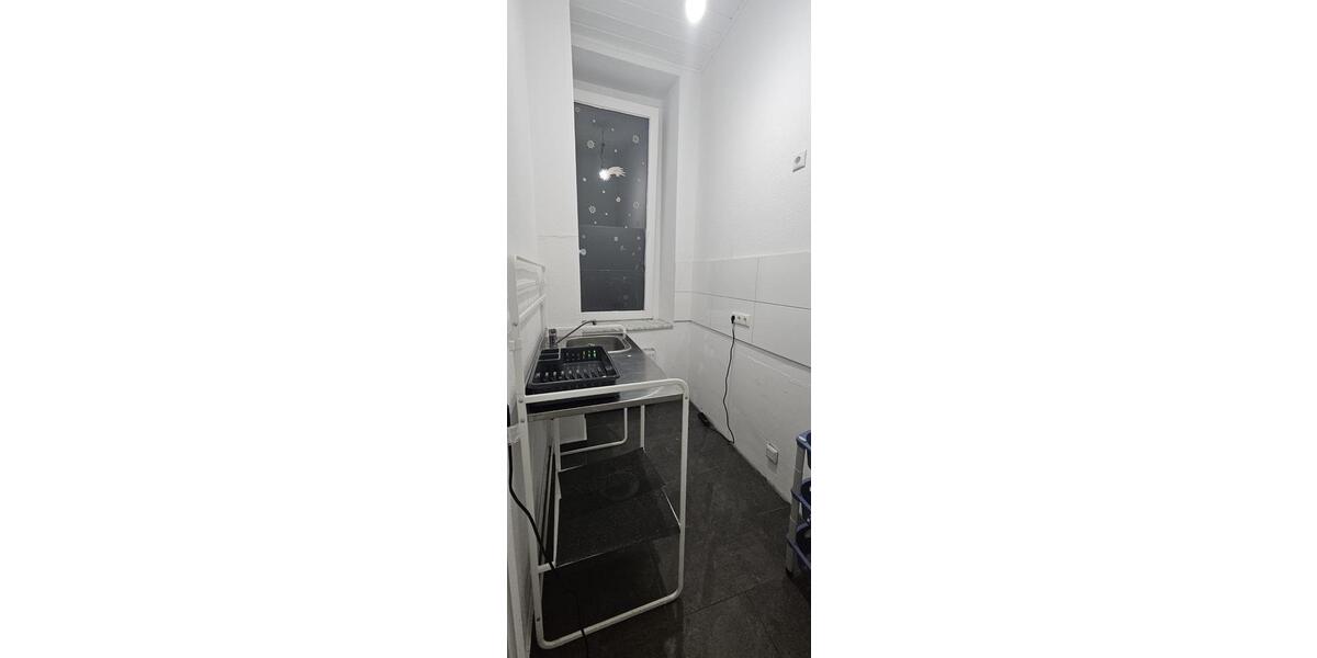 Erdgeschoßwohnung Krefeld - 2 Zimmer, 37 m&sup2;, 650&euro; | Angebot:26698756