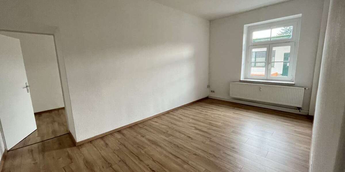 Etagenwohnung Hainichen - 3 Zimmer, 53 m&sup2;, 292&euro; | Angebot:26991621
