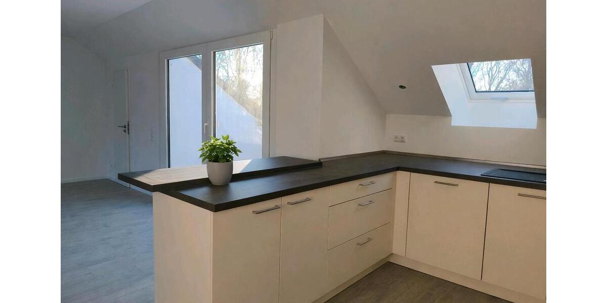 Dachgeschoßwohnung Hennef (Sieg) - 3 Zimmer, 90 m&sup2;, 1.395&euro; | Angebot:25253321