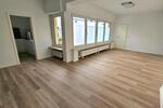 Büro-Praxisräume im Erdgeschoss, Zweiparteienhaus, Leichlingen zimmer