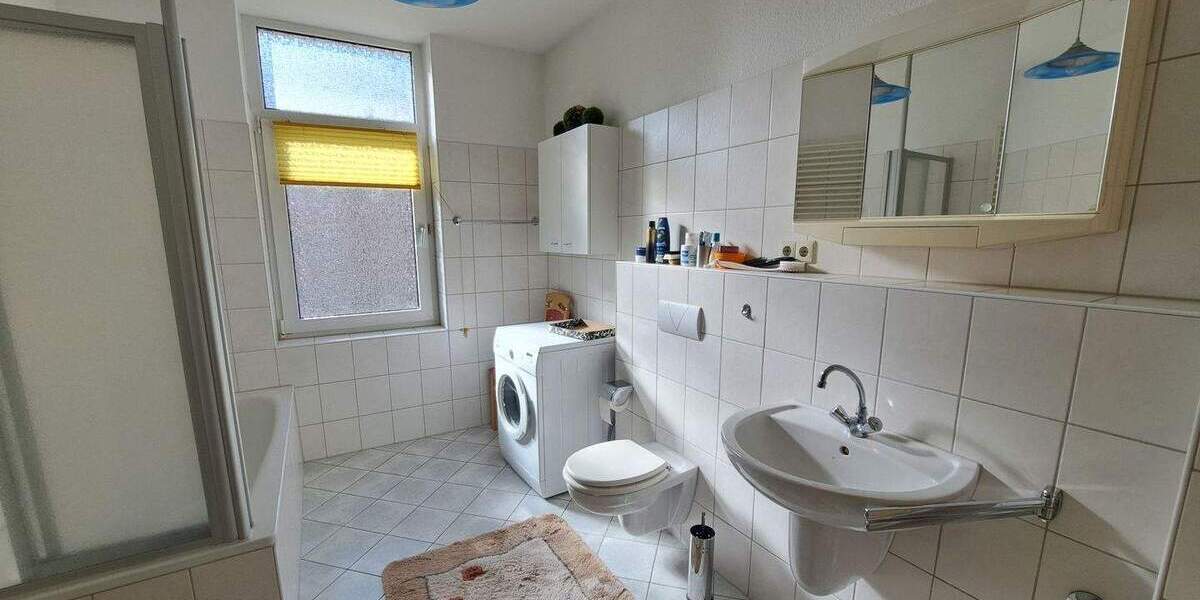Etagenwohnung Bremerhaven Mitte - 2 Zimmer, 68 m&sup2;, 440&euro; | Angebot:25749038