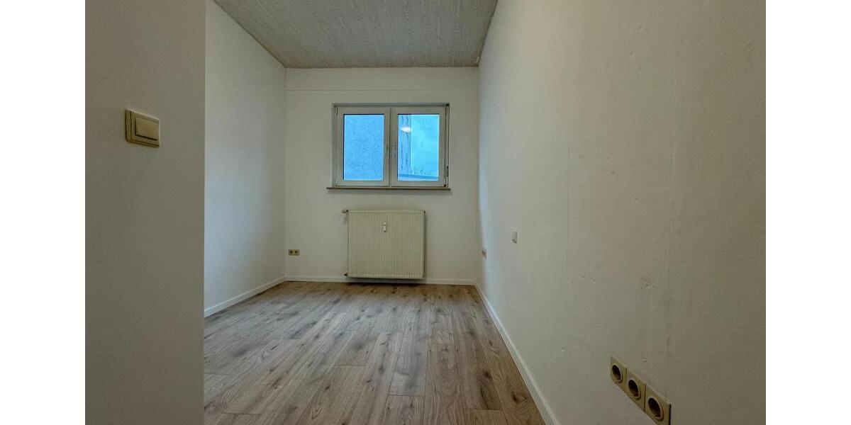 Wohnen auf Zeit Eschborn - 8 Zimmer, 90 m&sup2;, 380&euro; | Angebot:24755182