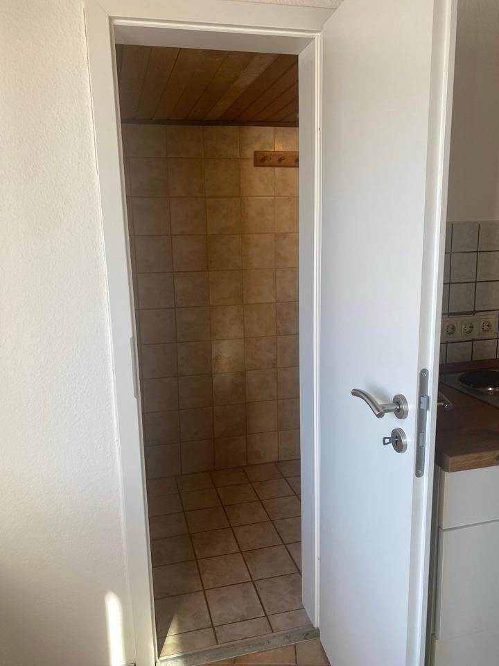 1 Zimmer Wohnung, DuschWC, Küchenzeile