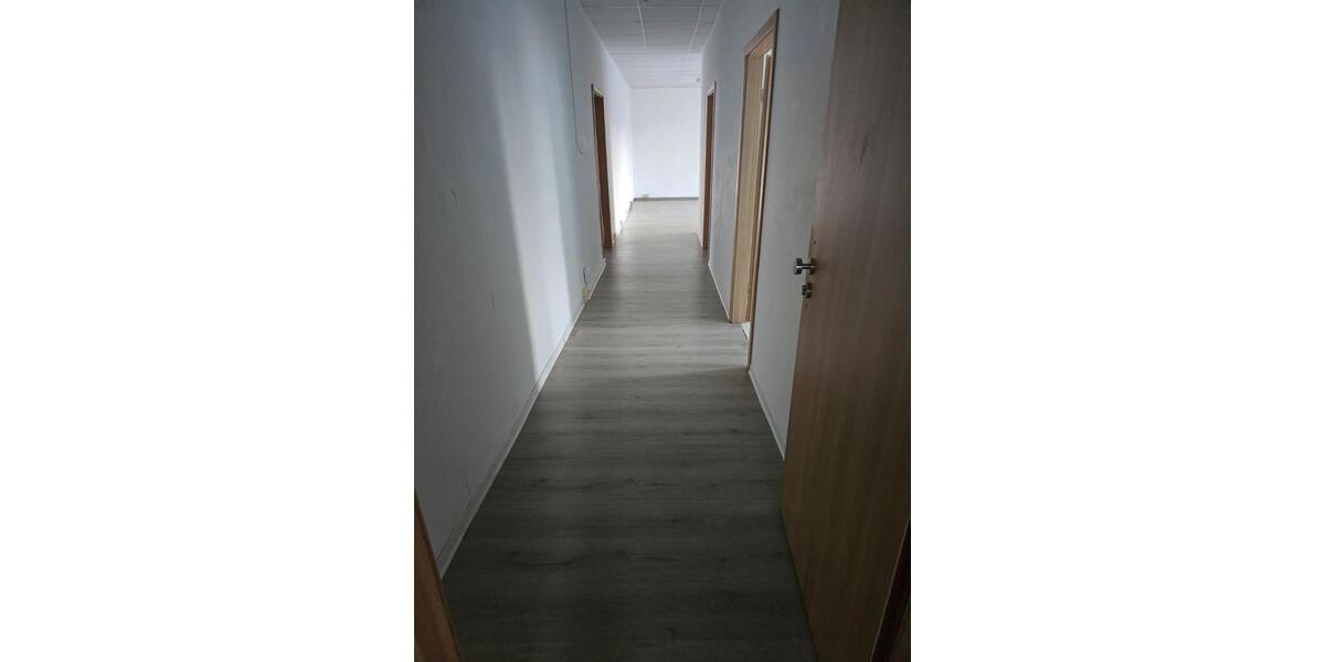 Etagenwohnung Waltershausen - 4 Zimmer, 134 m&sup2;, 938&euro; | Angebot:25756358