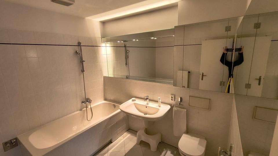 Dachgeschoßwohnung Berlin Steglitz-Zehlendorf - 2 Zimmer, 89 m&sup2;, 1.311&euro; | Angebot:26252262