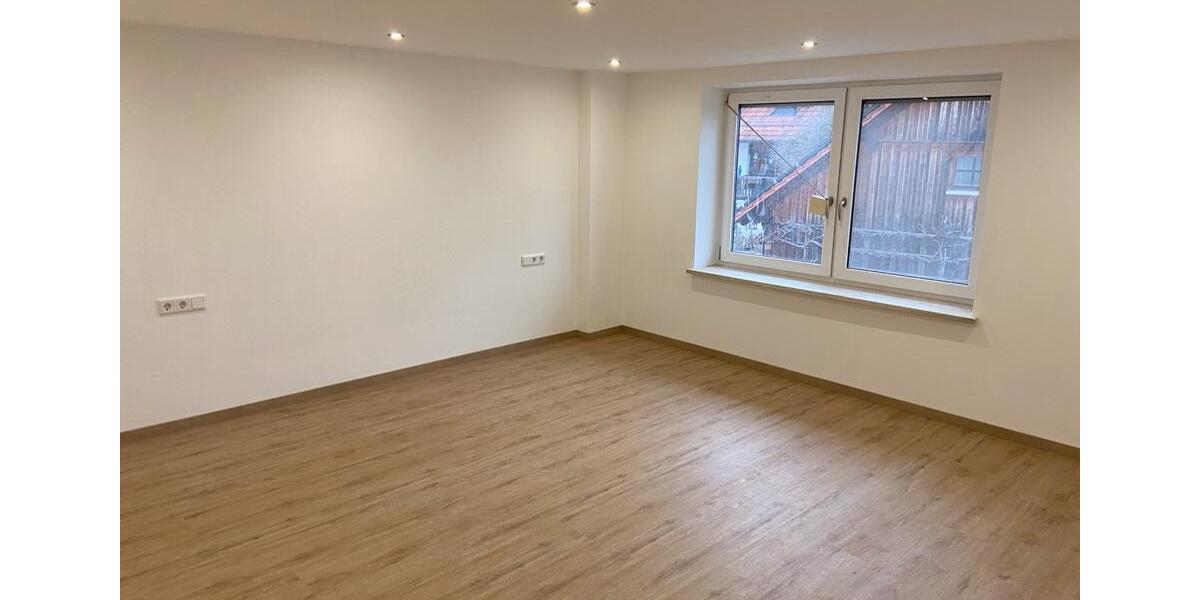 Etagenwohnung Pocking - 3 Zimmer, 98 m&sup2;, 1.227&euro; | Angebot:26090270