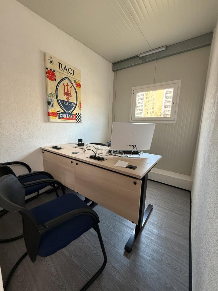 Geschäftsadresse hier anmelden,Büro,Taxi und Uber Stellplätze