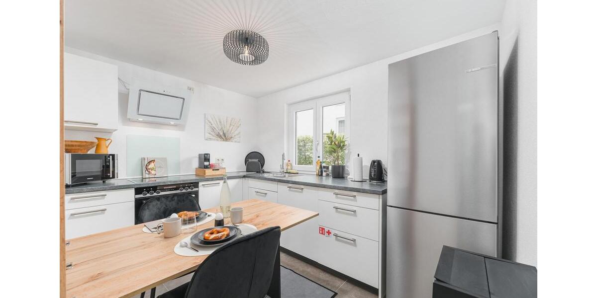 Wunderschönes Einfamilienhaus in Filderstadt Plattenhardt. Vollmöbliert, 3 Schlafzimmer 4 zimmer