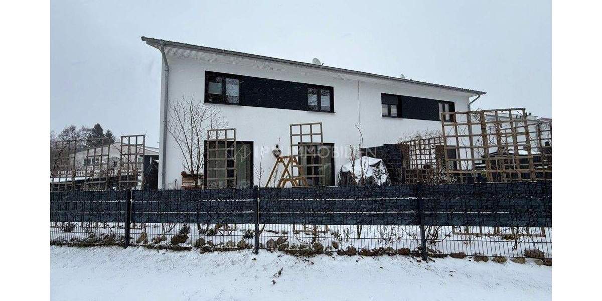 Doppelhaushälfte Cammin Prangendorf - 4 Zimmer, 140 m&sup2;, 1.400&euro; | Angebot:25214693