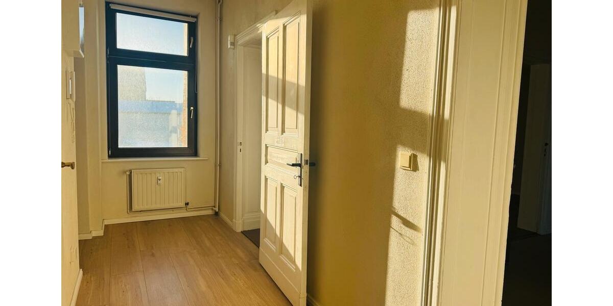 Etagenwohnung Neustrelitz - 2 Zimmer, 83 m&sup2;, 530&euro; | Angebot:26368882