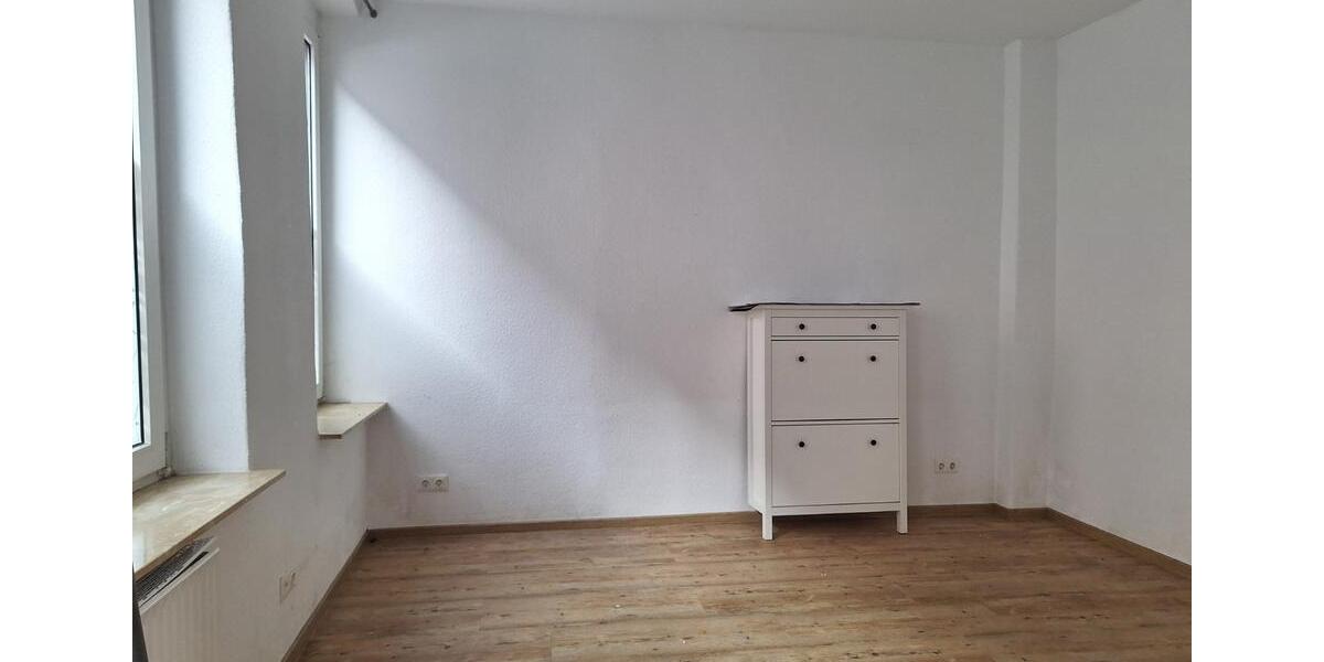 Erdgeschoßwohnung Hannover Nord - 4 Zimmer, 82 m&sup2;, 890&euro; | Angebot:25886878