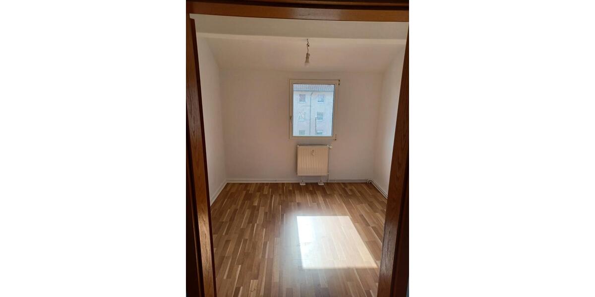 Dachgeschoßwohnung Nordhausen - 3 Zimmer, 52 m&sup2;, 370&euro; | Angebot:26530780