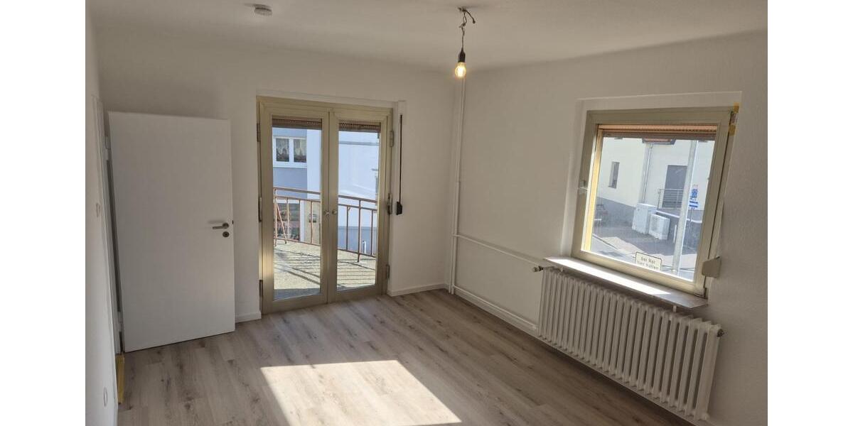 Einfamilienhaus Budenheim - 6 Zimmer, 240 m&sup2;, 2.190&euro; | Angebot:25949525