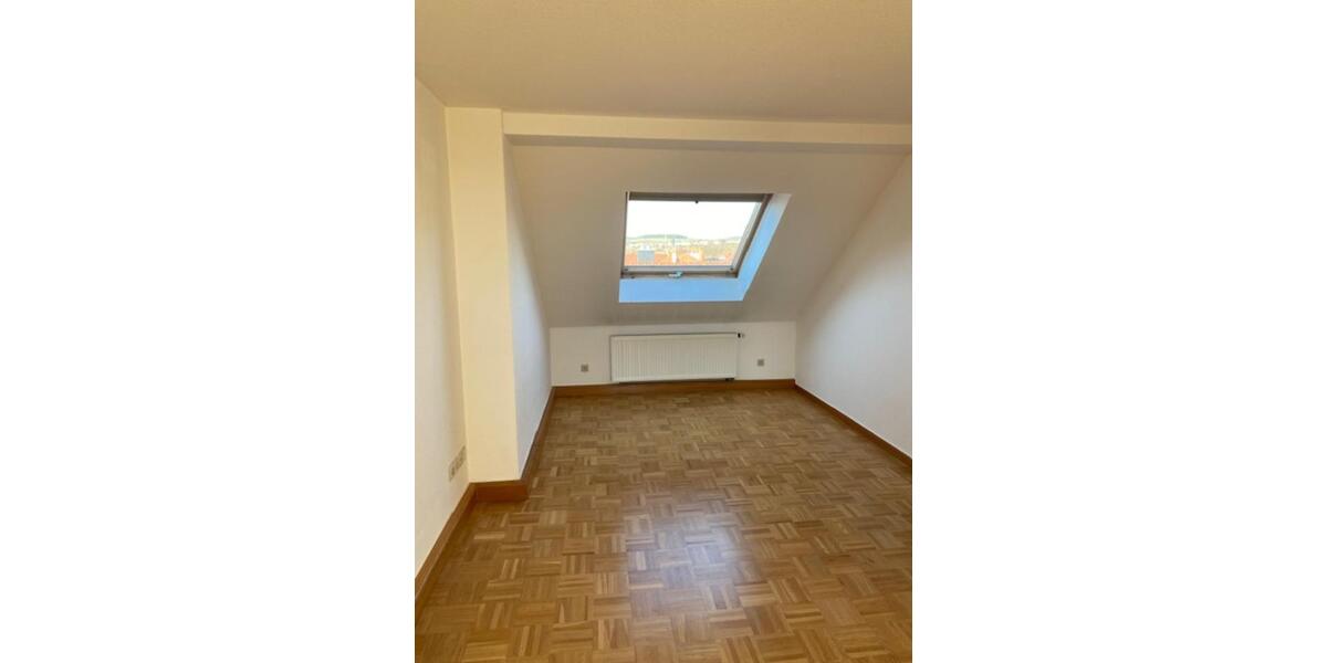 Dachgeschoßwohnung Meiningen - 2.5 Zimmer, 62 m&sup2;, 405&euro; | Angebot:24783936