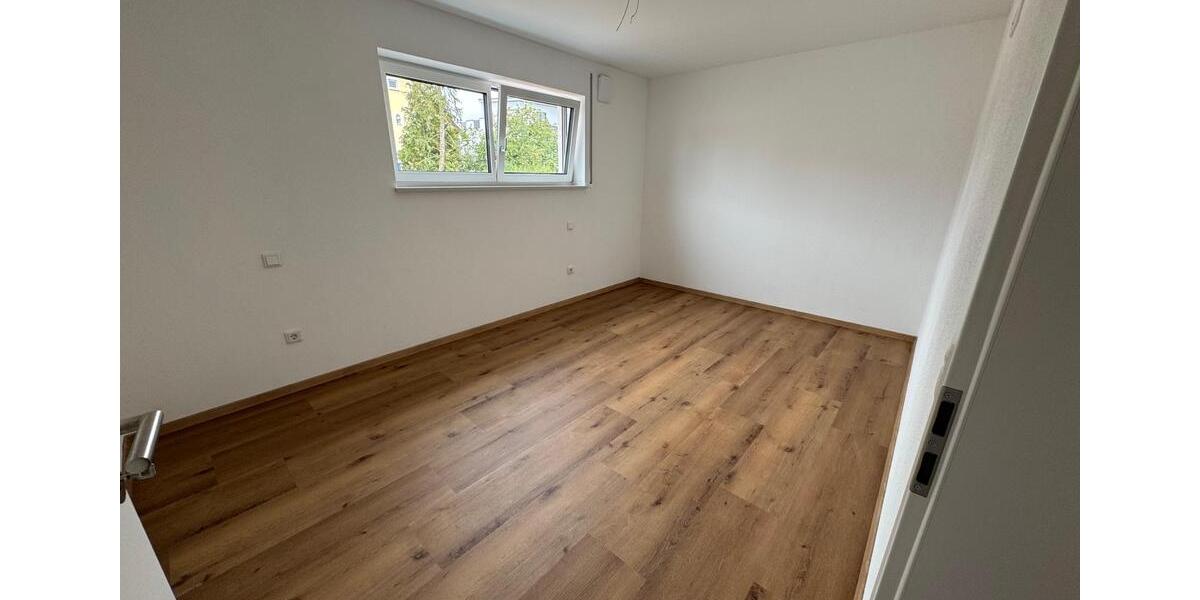 Erdgeschoßwohnung Schmidgaden - 3 Zimmer, 85 m&sup2;, 1.050&euro; | Angebot:25626153