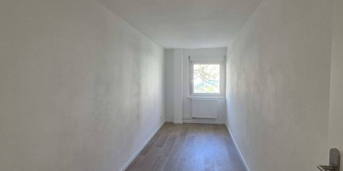 Etagenwohnung Singen (Hohentwiel) Singen - 3 Zimmer, 80 m&sup2;, 900&euro; | Angebot:26388607