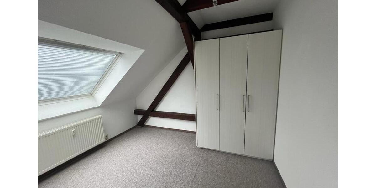 Dachgeschoßwohnung Grimma - 2 Zimmer, 38 m&sup2;, 310&euro; | Angebot:24455772