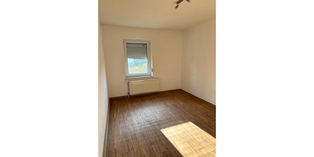 Erdgeschoßwohnung Finsterwalde - 3 Zimmer, 61 m&sup2;, 395&euro; | Angebot:26035786