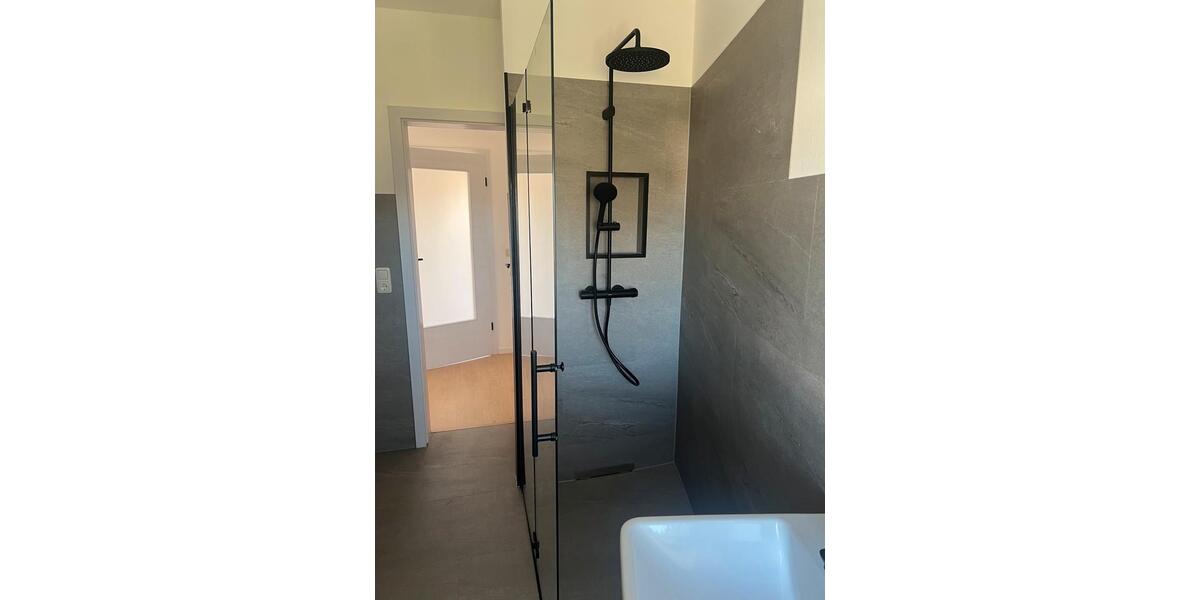 Etagenwohnung Glauchau - 2 Zimmer, 51 m&sup2;, 400&euro; | Angebot:26512369