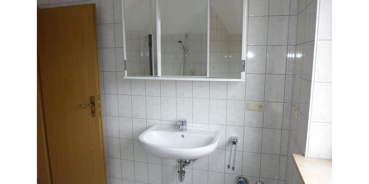 Dachgeschoßwohnung Schrobenhausen - 3 Zimmer, 74 m&sup2;, 745&euro; | Angebot:26646648