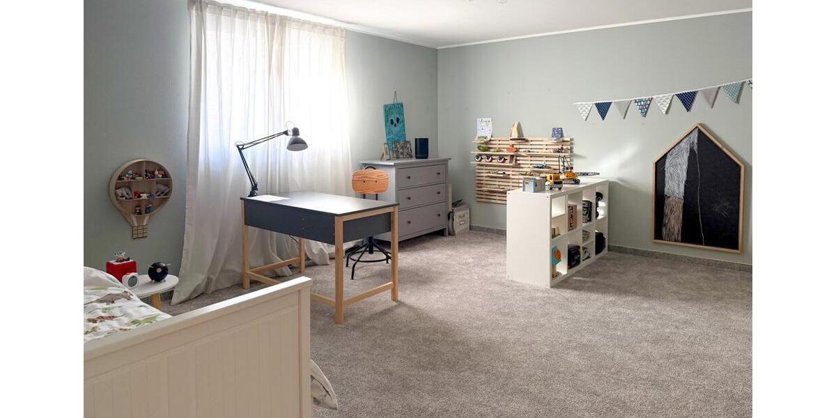 Einfamilienhaus Molfsee - 8 Zimmer, 250 m&sup2;, 3.300&euro; | Angebot:26490111