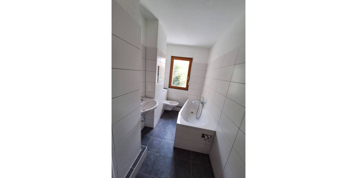 Etagenwohnung Eisenach - 2 Zimmer, 51 m&sup2;, 399&euro; | Angebot:26844110