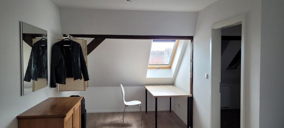 2,5 Zimmer DG Atelierwohnung 2.5 zimmer