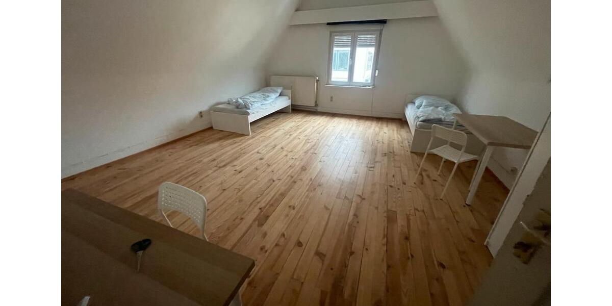 Wohnen auf Zeit Saarbrücken Neue Bremm - 6 Zimmer, 170 m&sup2;, 385&euro; | Angebot:26253035