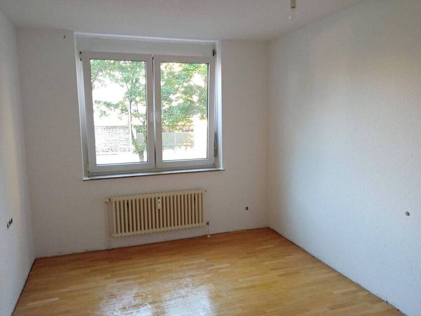 Schöne 2,5 Zimmerwohnung mit Balkon