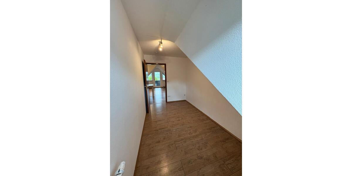 Dachgeschoßwohnung Gaildorf - 3 Zimmer, 50 m&sup2;, 550&euro; | Angebot:26683050