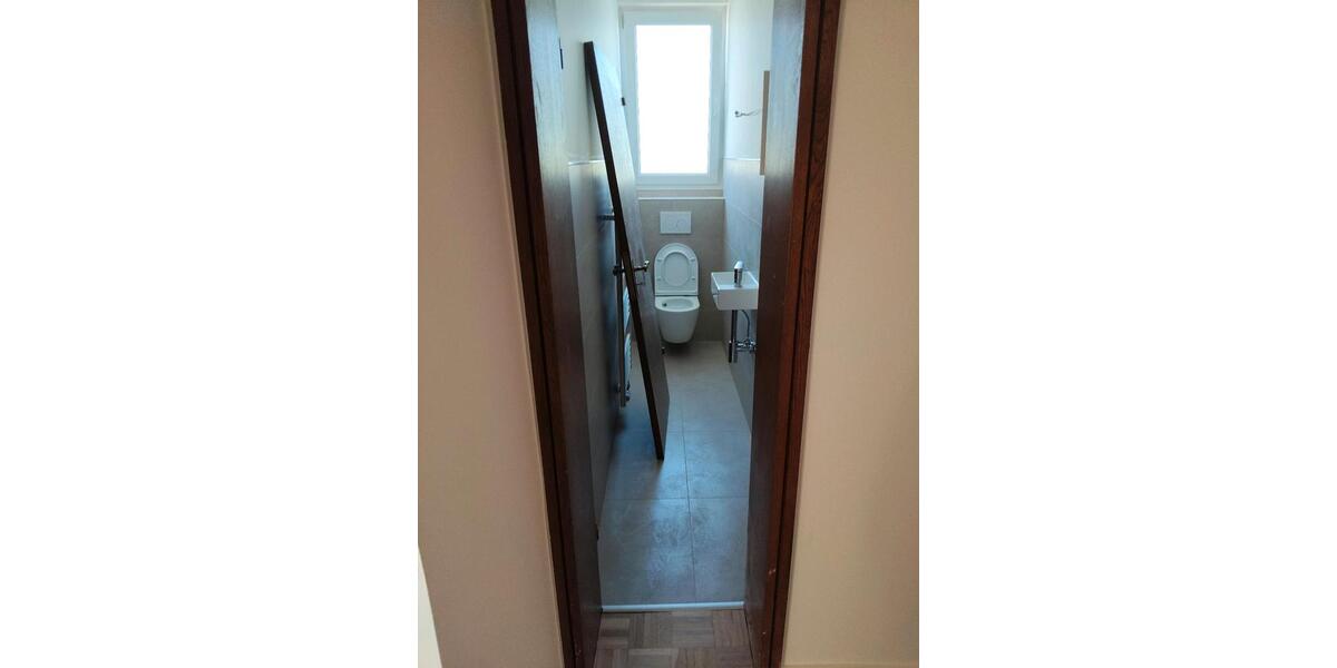 Dachgeschoßwohnung Hilden - 3 Zimmer, 120 m&sup2;, 1.900&euro; | Angebot:26336396