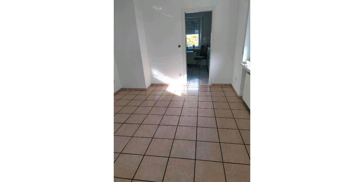 Etagenwohnung Paderborn Neuenbeken - 5 Zimmer, 100 m&sup2;, 900&euro; | Angebot:25994216