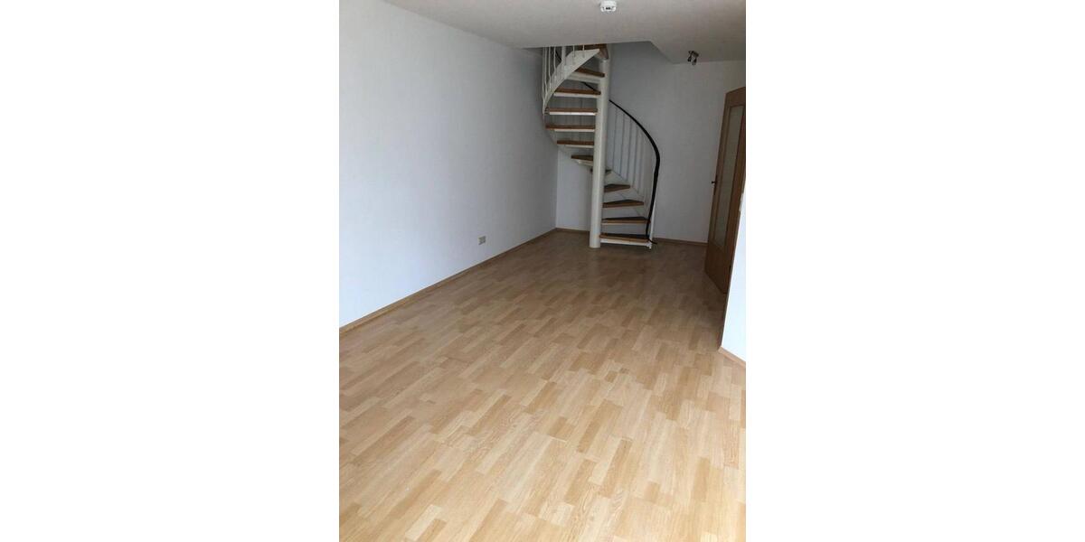 Dachgeschoßwohnung Oschersleben (Bode) - 3 Zimmer, 80 m&sup2;, 560&euro; | Angebot:24422821