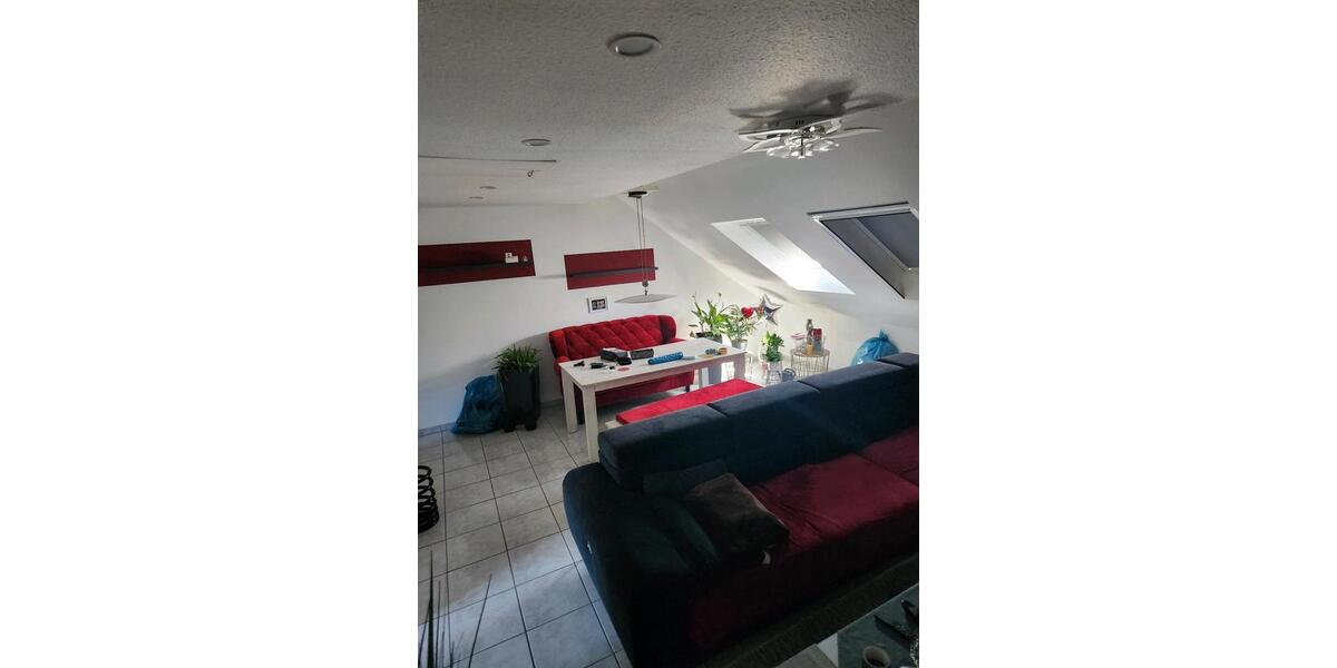 Dachgeschoßwohnung Völklingen - 1 Zimmer, 74 m&sup2;, 460&euro; | Angebot:26278245