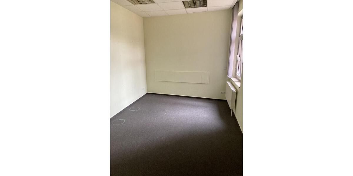 Etagenwohnung Dannenberg (Elbe) - 3 Zimmer, 120 m&sup2;, 900&euro; | Angebot:26422288
