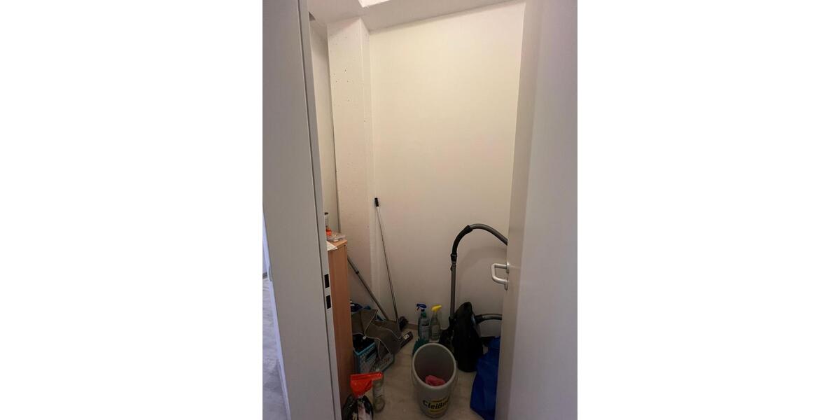 Etagenwohnung Tirschenreuth - 3 Zimmer, 130 m&sup2;, 910&euro; | Angebot:26056577