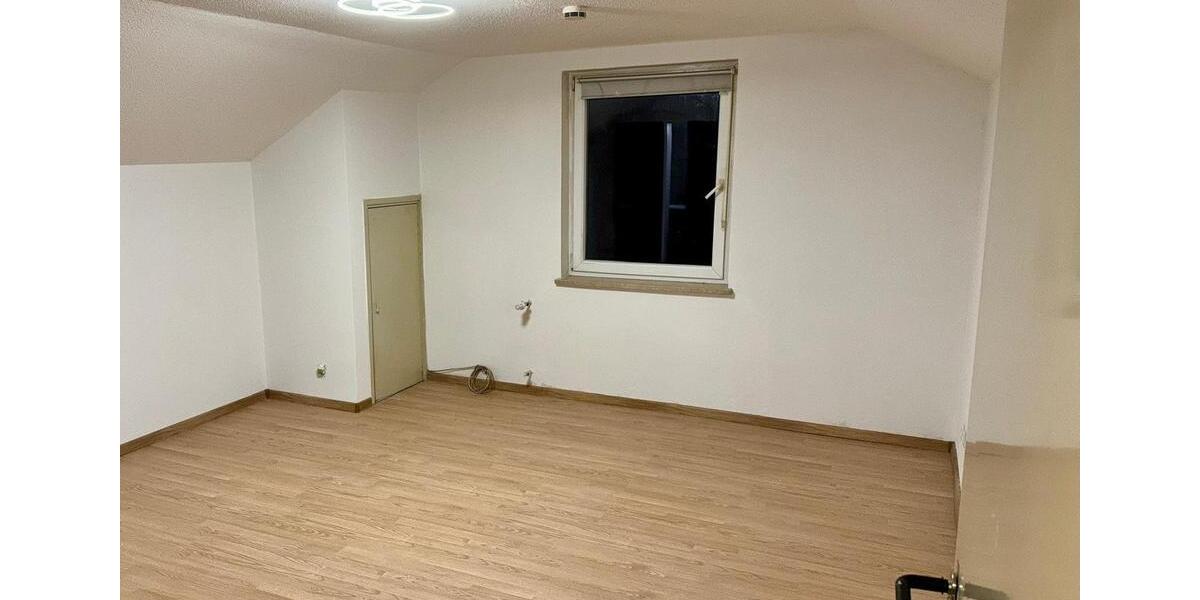 Dachgeschoßwohnung Kelheim - 1 Zimmer, 27 m&sup2;, 460&euro; | Angebot:24725390