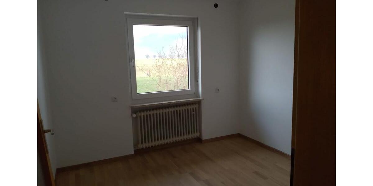 Etagenwohnung Kranzberg - 3 Zimmer, 100 m&sup2;, 1.400&euro; | Angebot:25839194