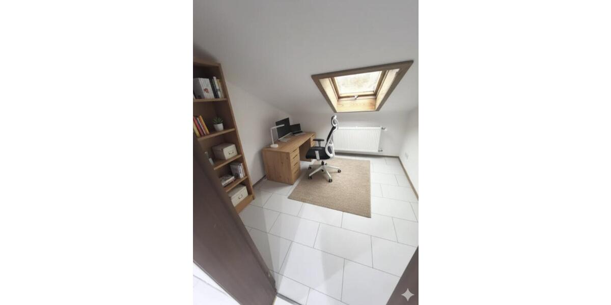 Dachgeschoßwohnung Laufenburg (Baden) - 3.5 Zimmer, 95 m&sup2;, 999&euro; | Angebot:24345670