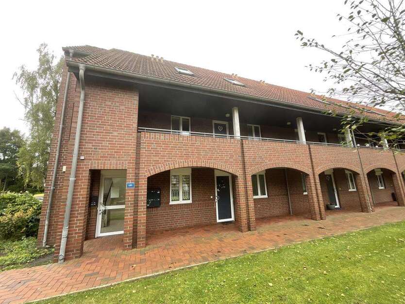 Wohnung zum Mieten in Wilhelmshaven 349 € 47.04 m² 2 zimmer