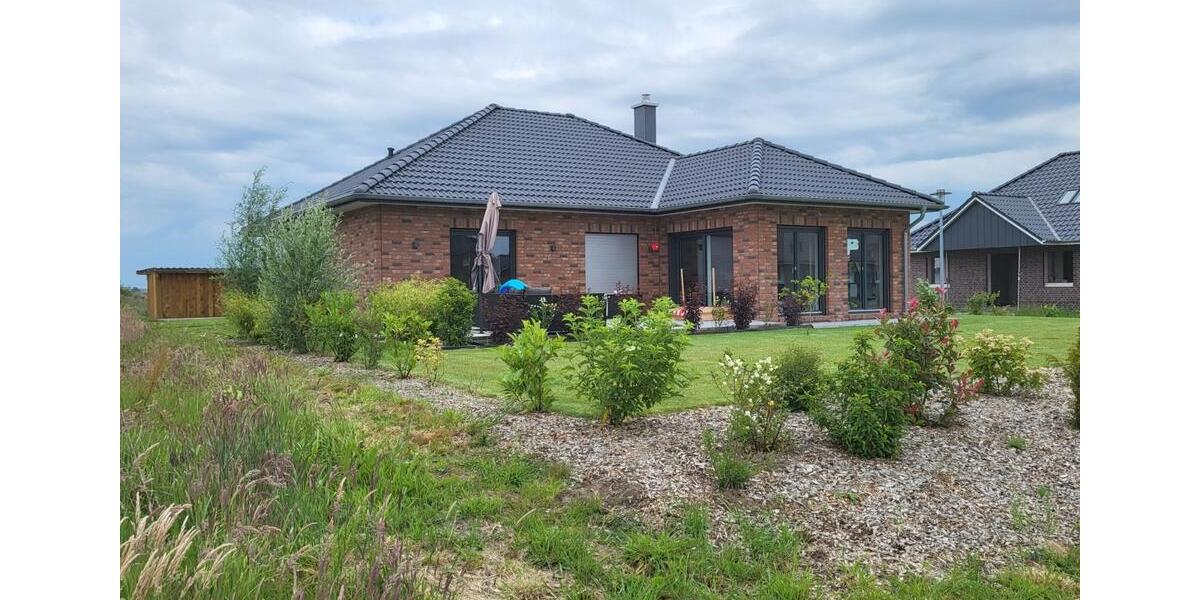 Bungalow Brokdorf - 3 Zimmer, 135 m&sup2;, 1.060&euro; | Angebot:26587980